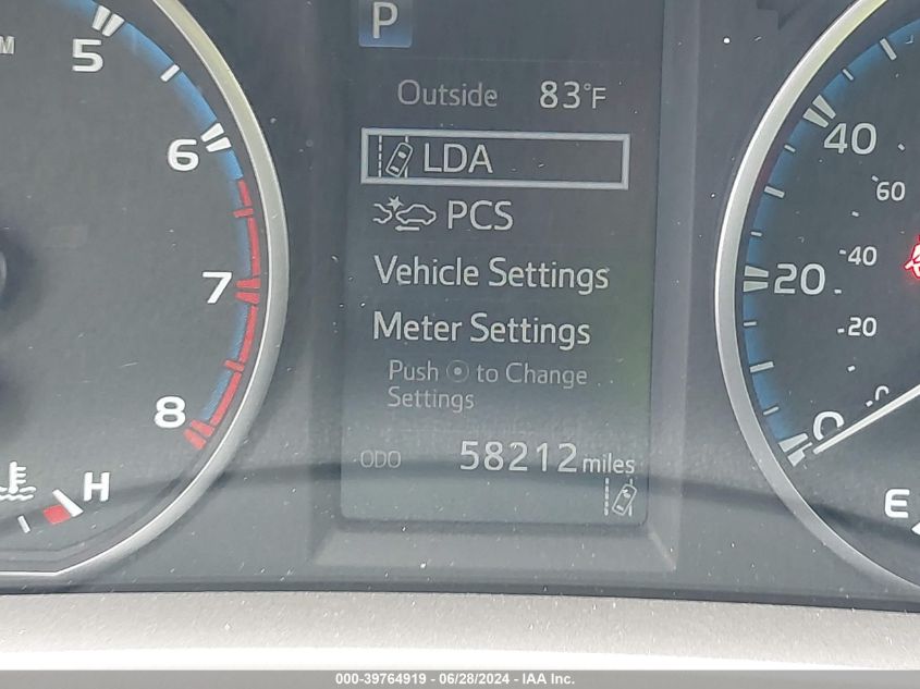 2017 Toyota Rav4 Xle VIN: JTMRFREV1HJ114321 Lot: 39764919