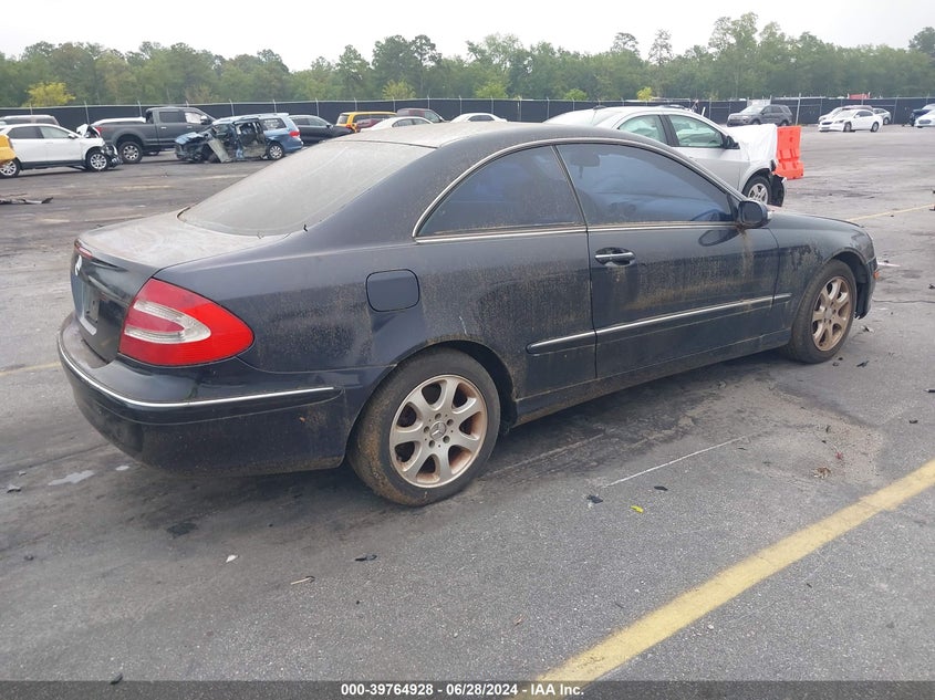 2004 Mercedes-Benz Clk 320 VIN: WDBTJ65J04F082201 Lot: 39764928