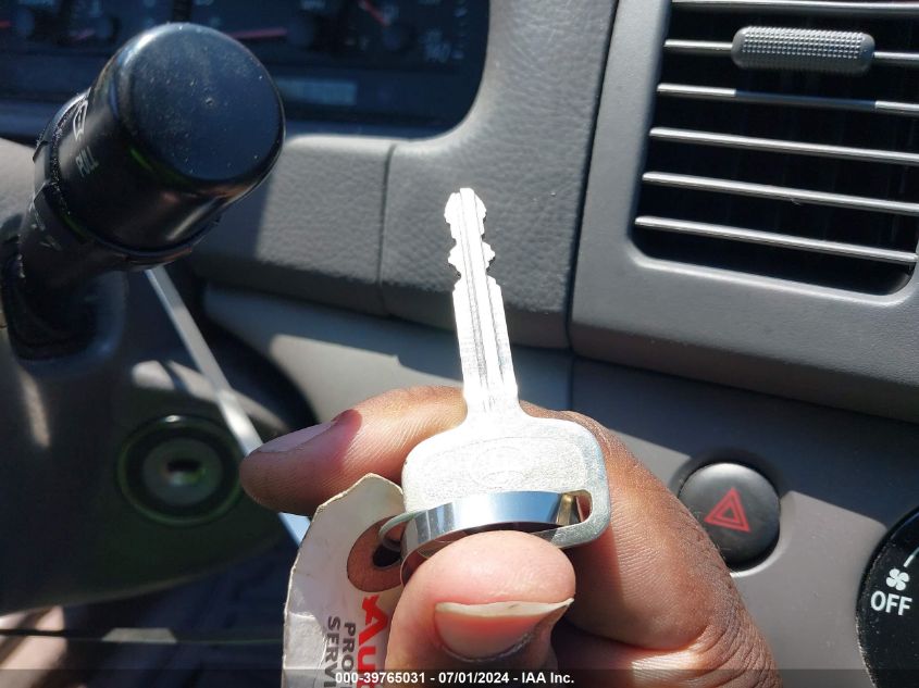 2003 Toyota Camry Le VIN: 4T1BE32K03U139354 Lot: 39765031