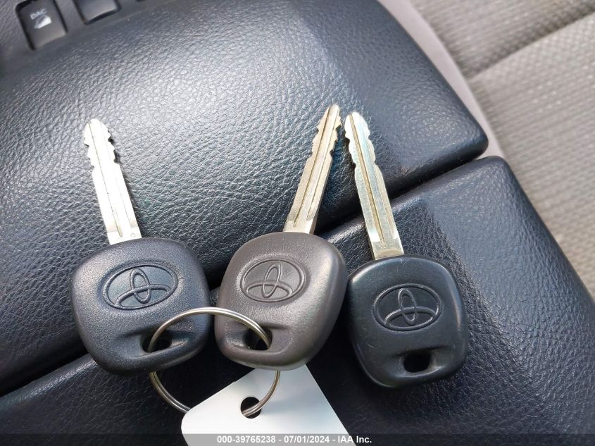 2004 Toyota 4Runner Sr5 V6 VIN: JTEBU14R748017098 Lot: 39765238