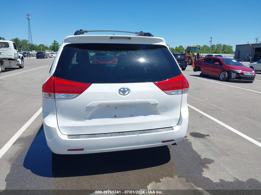 2011 Toyota Sienna Le V6 VIN: 5TDKK3DC1BS175964 Lot: 39765241