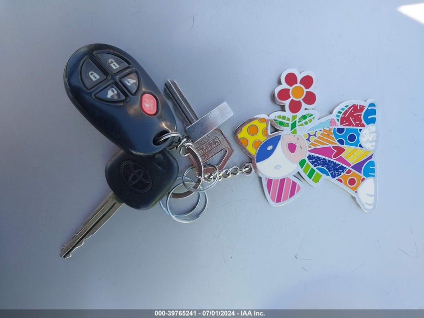 2011 Toyota Sienna Le V6 VIN: 5TDKK3DC1BS175964 Lot: 39765241