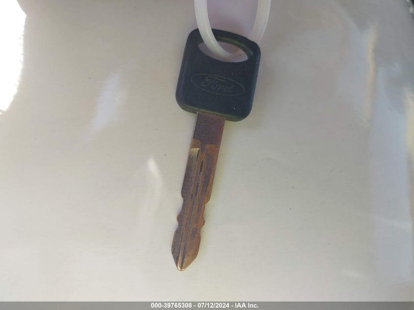 2005 Ford F-250 Lariat/Xl/Xlt VIN: 1FTSW21PX5EA83767 Lot: 39765308