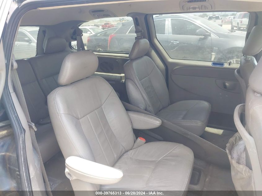 2002 Dodge Grand Caravan Es VIN: 2B4GP54L12R585687 Lot: 39765313