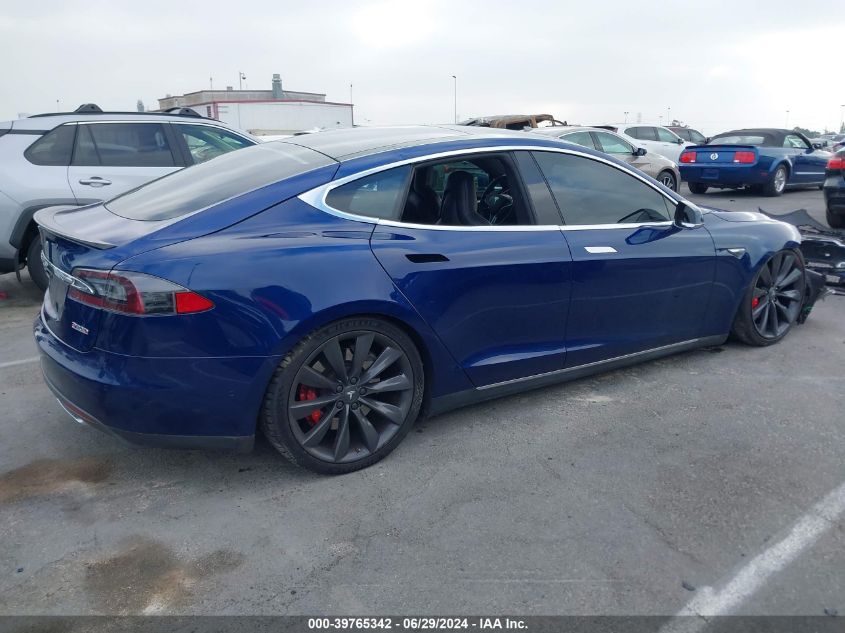 2015 Tesla Model S 85D/P85D VIN: 5YJSA1E48FF106682 Lot: 39765342