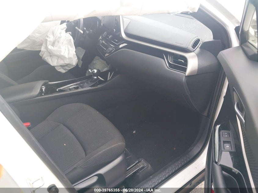 2019 Toyota C-Hr Xle/Le/Limited VIN: JTNKHMBX4K1034941 Lot: 39765355