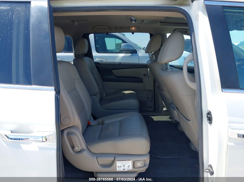 2016 HONDA ODYSSEY VIN: 5FNRL5H63GB016354