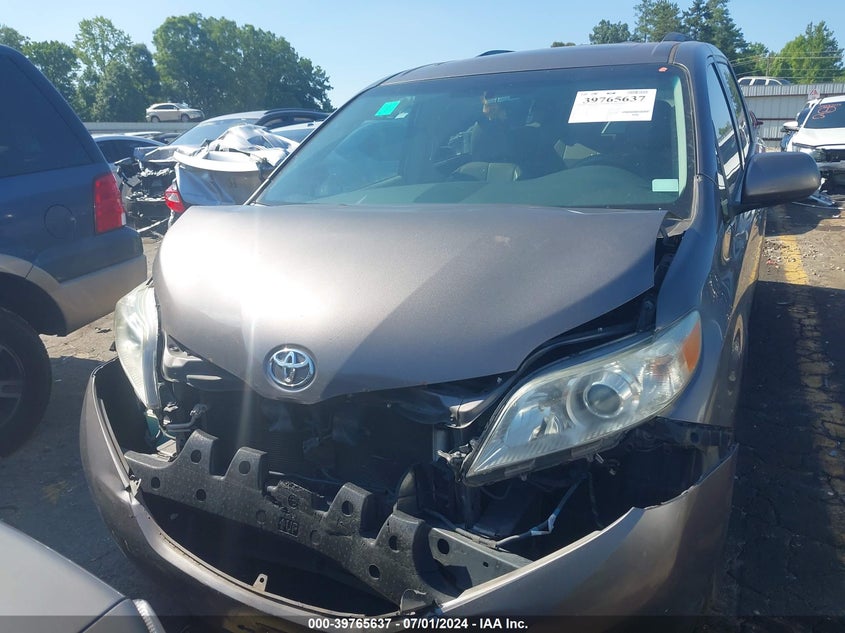 2012 Toyota Sienna Xle V6 8 Passenger VIN: 5TDYK3DC4CS258154 Lot: 39765637