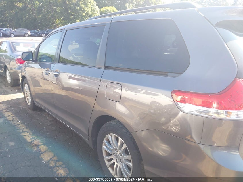 2012 Toyota Sienna Xle V6 8 Passenger VIN: 5TDYK3DC4CS258154 Lot: 39765637