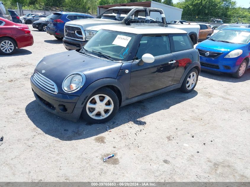 2007 Mini Cooper VIN: WMWMF33547TU61085 Lot: 39765653