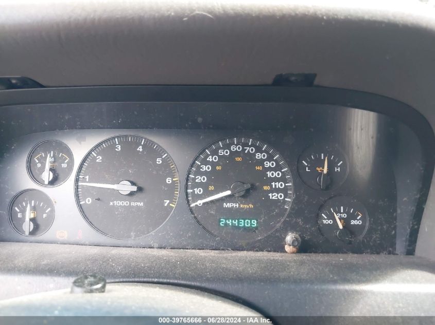 1J4GX48S24C209696 2004 Jeep Grand Cherokee Laredo