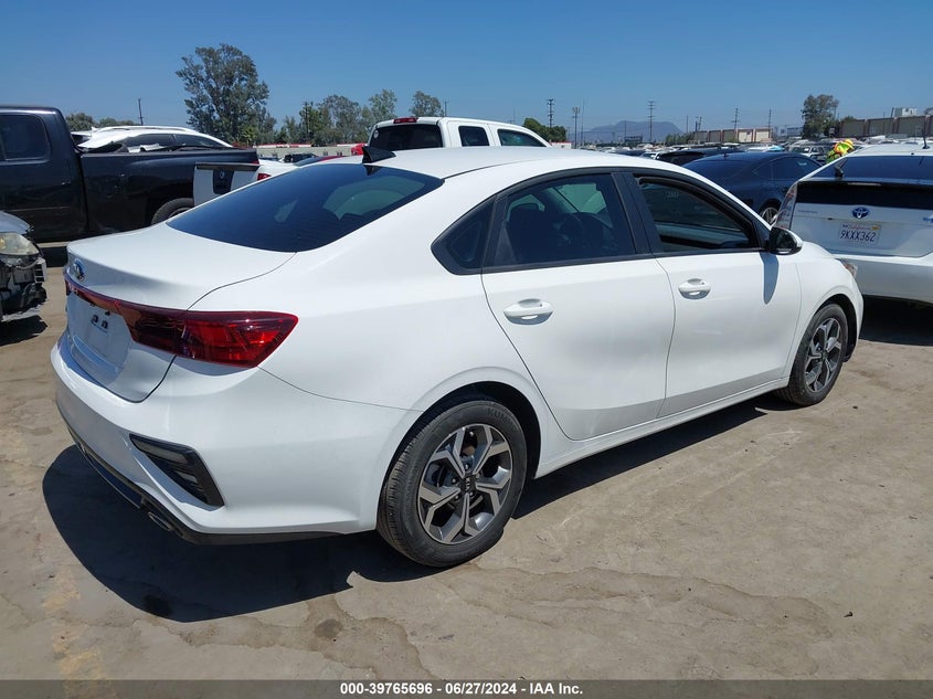 VIN 3KPF24AD9ME324624 2021 KIA FORTE LXS