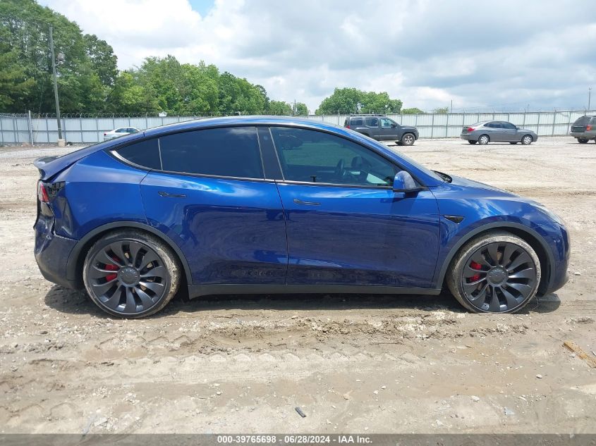 2022 Tesla Model Y Performance Dual Motor All-Wheel Drive VIN: 7SAYGDEF0NF539197 Lot: 39765698