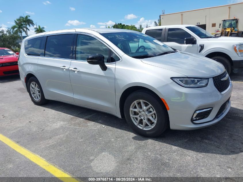 2024 Chrysler Pacifica Touring L VIN: 2C4RC1BG4RR143986 Lot: 39765714