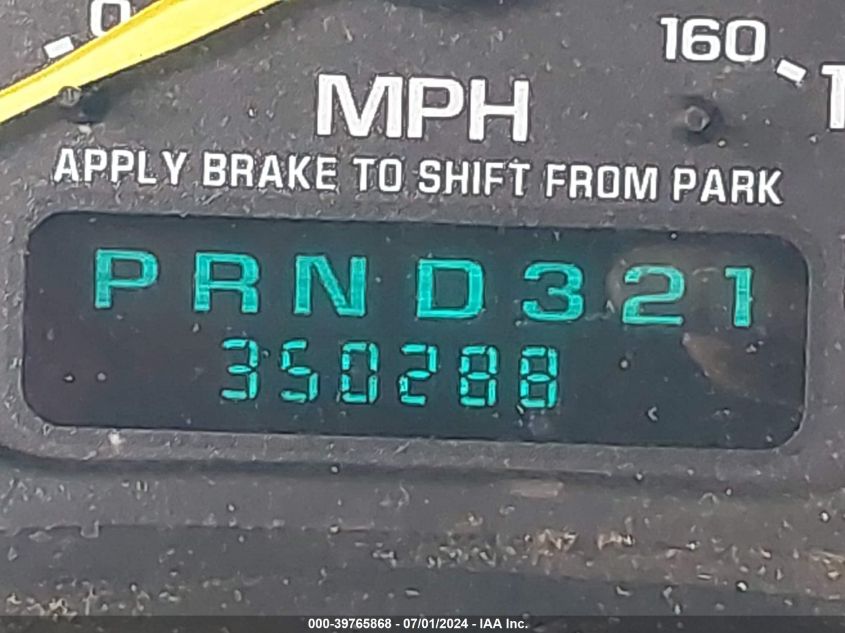 2001 Chevrolet Tahoe Lt VIN: 1GNEK13T01J107001 Lot: 39765868