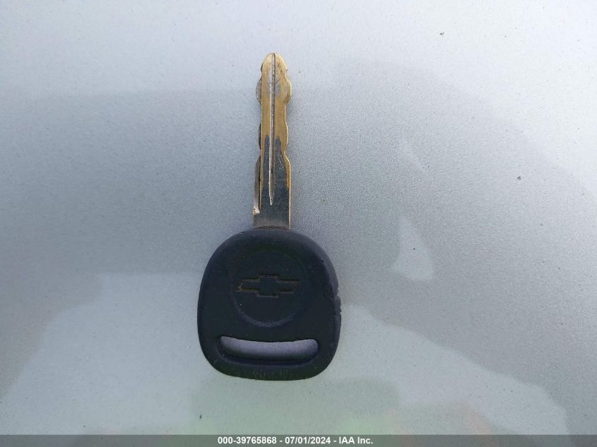 2001 Chevrolet Tahoe Lt VIN: 1GNEK13T01J107001 Lot: 39765868