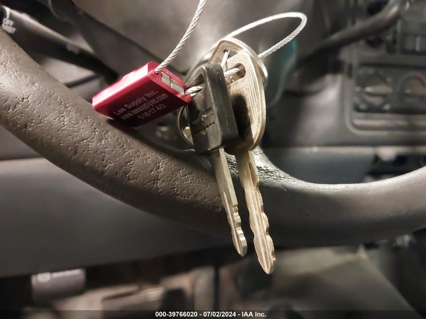 2002 Chevrolet Silverado 2500Hd VIN: 1GCHK24U12E195053 Lot: 39766020