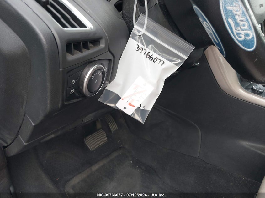 2016 Ford Focus Titanium VIN: 1FADP3N22GL407423 Lot: 39766077