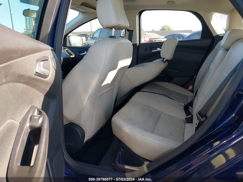 2016 Ford Focus Titanium VIN: 1FADP3N22GL407423 Lot: 39766077