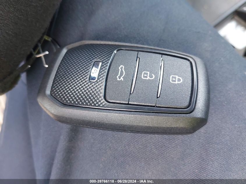 2020 Ram 3500 Tradesman 4X4 8' Box VIN: 3C63R3GJ0LG144450 Lot: 39766118