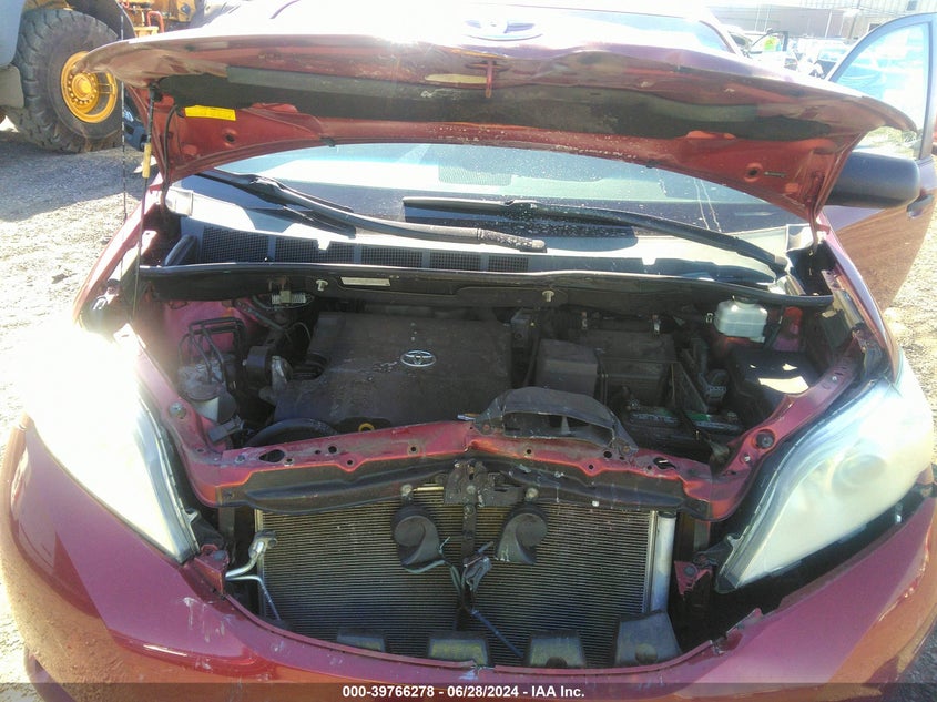 2011 Toyota Sienna Base V6 VIN: 5TDZK3DC1BS077211 Lot: 39766278