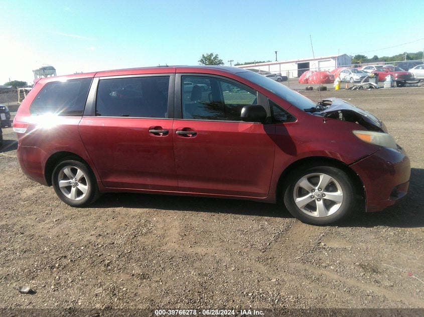 2011 Toyota Sienna Base V6 VIN: 5TDZK3DC1BS077211 Lot: 39766278