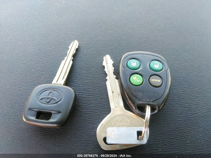 2011 Toyota Sienna Base V6 VIN: 5TDZK3DC1BS077211 Lot: 39766278