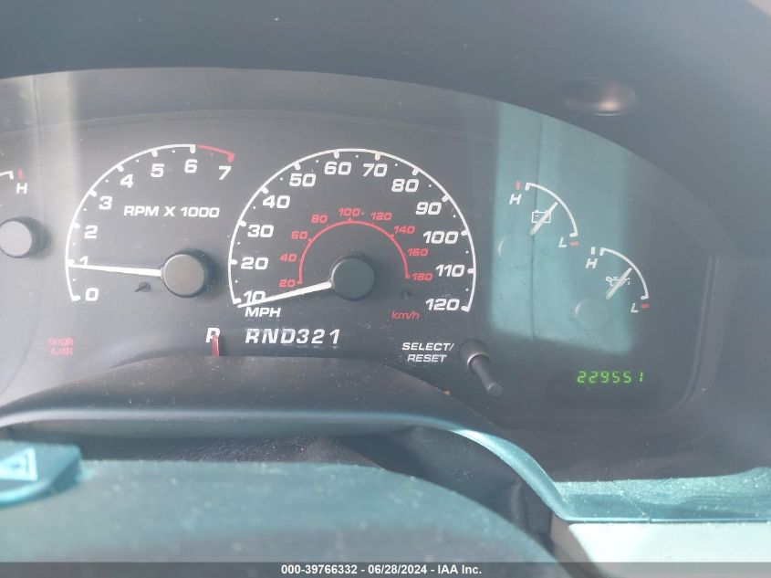 2002 Ford Explorer Xls VIN: 1FMZU72E52ZB91860 Lot: 39766332