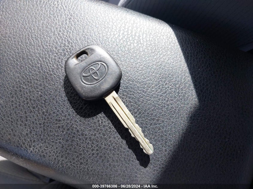 2015 TOYOTA COROLLA L/LE/LE PLS/PRM/S/S PLS - 5YFBURHE2FP232728