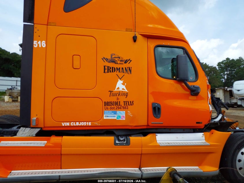 2012 OTHER FREIGHTLINER CASCADIA 125 TRUCK N/A