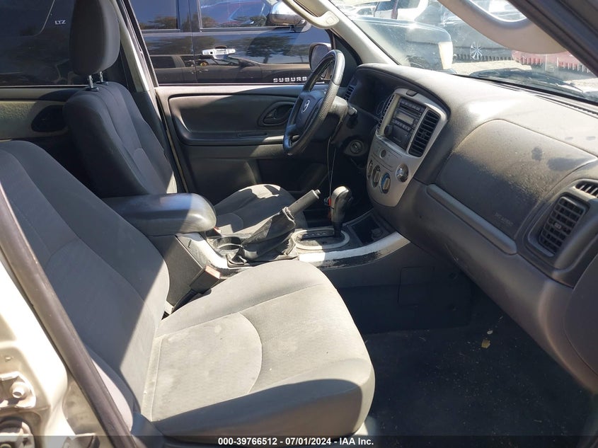 2005 Mazda Tribute I VIN: 4F2YZ02ZX5KM63750 Lot: 39766512