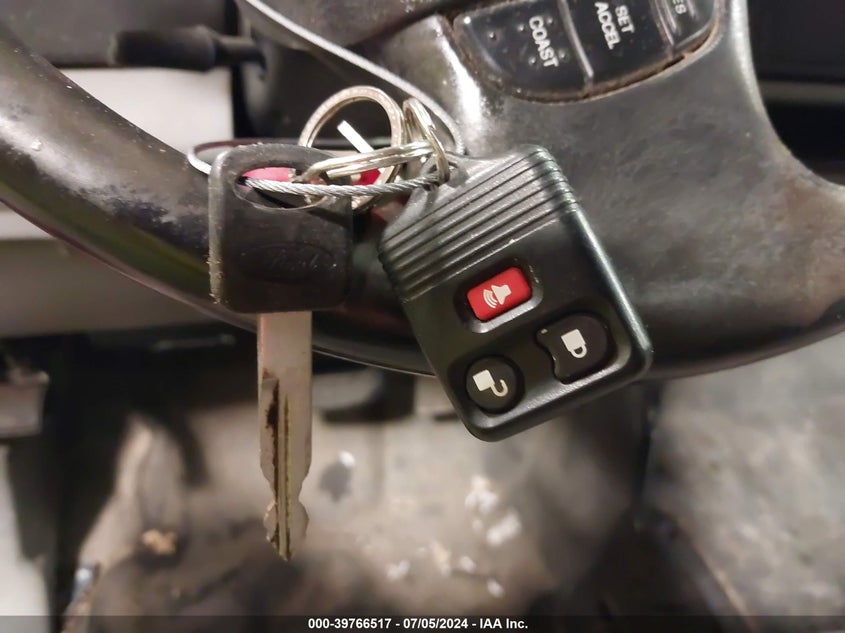 2005 Ford F-250 Lariat/Xl/Xlt VIN: 1FTSX21525EC86857 Lot: 39766517