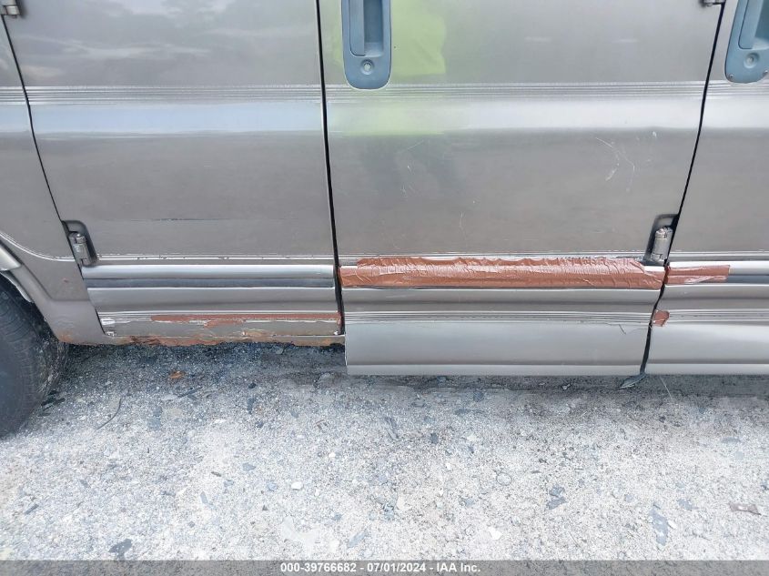 2001 Chevrolet Express Upfitter VIN: 1GBFG15R711103483 Lot: 39766682