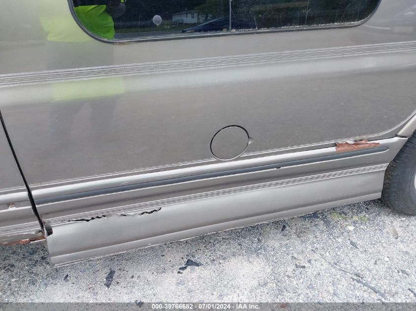 2001 Chevrolet Express Upfitter VIN: 1GBFG15R711103483 Lot: 39766682