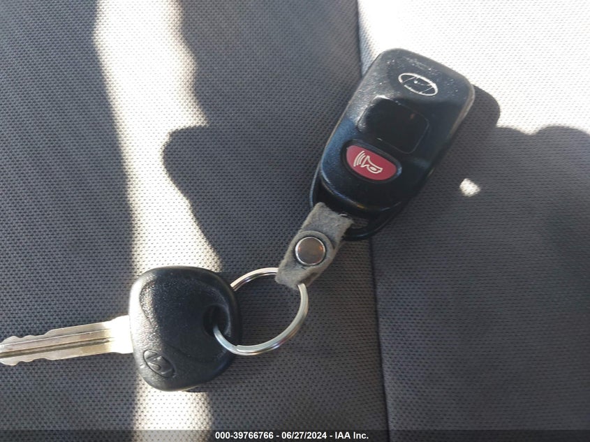 2012 Hyundai Elantra Gls VIN: 5NPDH4AE4CH099442 Lot: 39766766