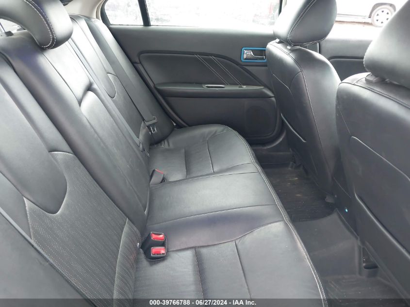 2011 Ford Fusion Sport VIN: 3FAHP0KC1BR106410 Lot: 39766788