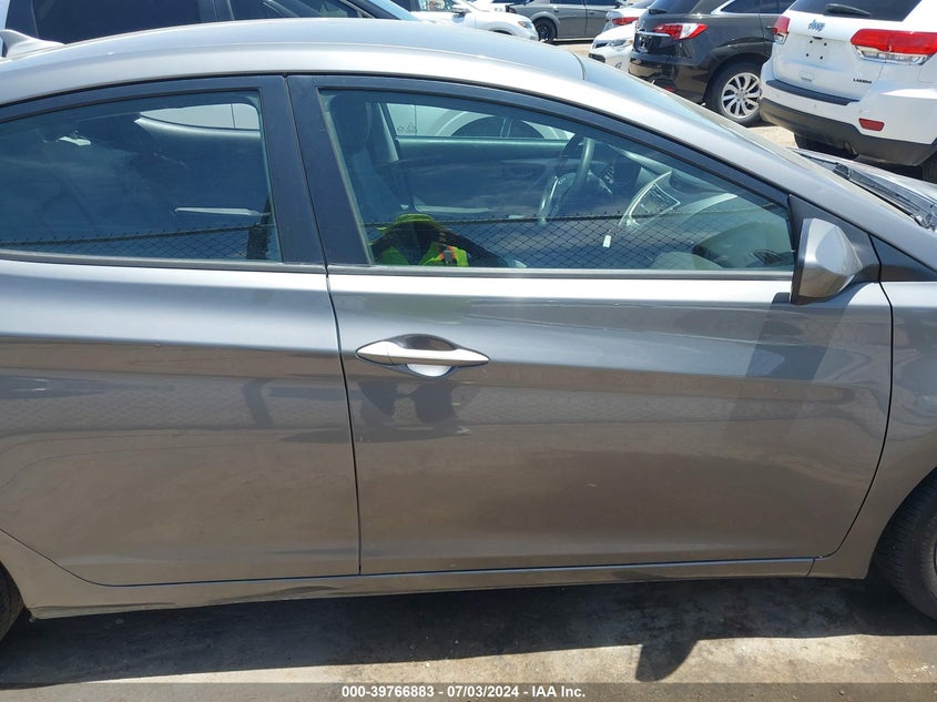 2012 Hyundai Elantra Gls VIN: 5NPDH4AE7CH073031 Lot: 39766883