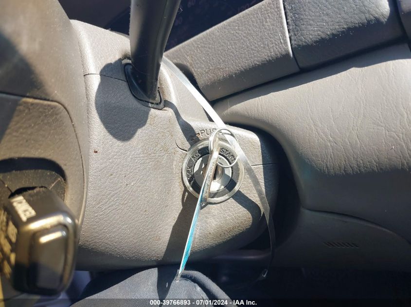 2005 Toyota Camry Le VIN: 4T1BE32K55U949985 Lot: 39766893