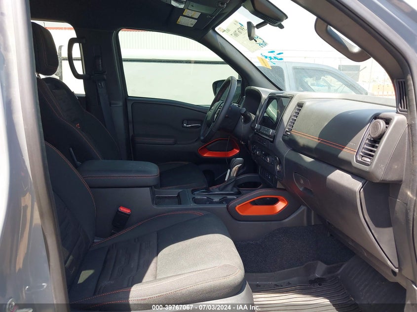 2024 NISSAN FRONTIER PRO-4X 4X4 - 1N6ED1EK0RN617793