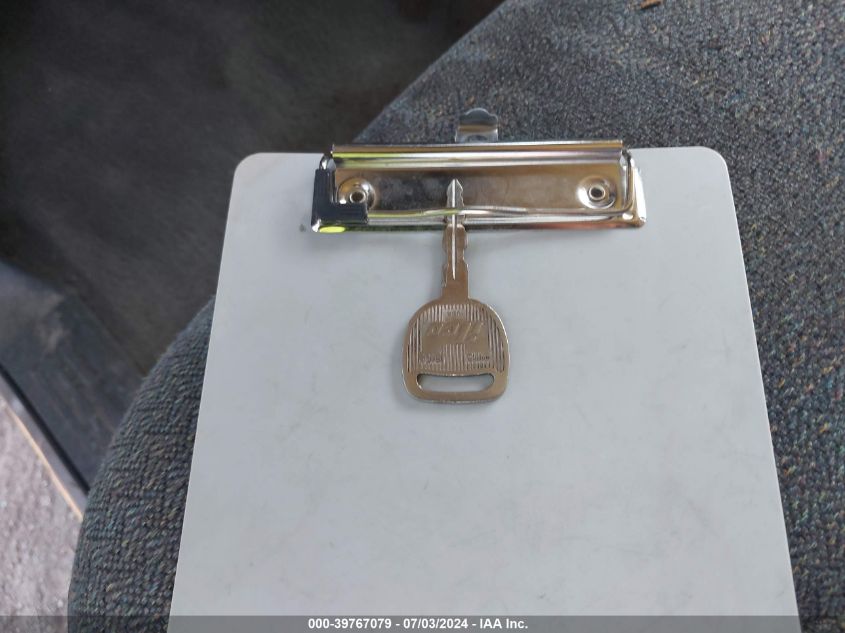 2004 GMC Sierra 1500 VIN: 2GTEC19V541259269 Lot: 39767079