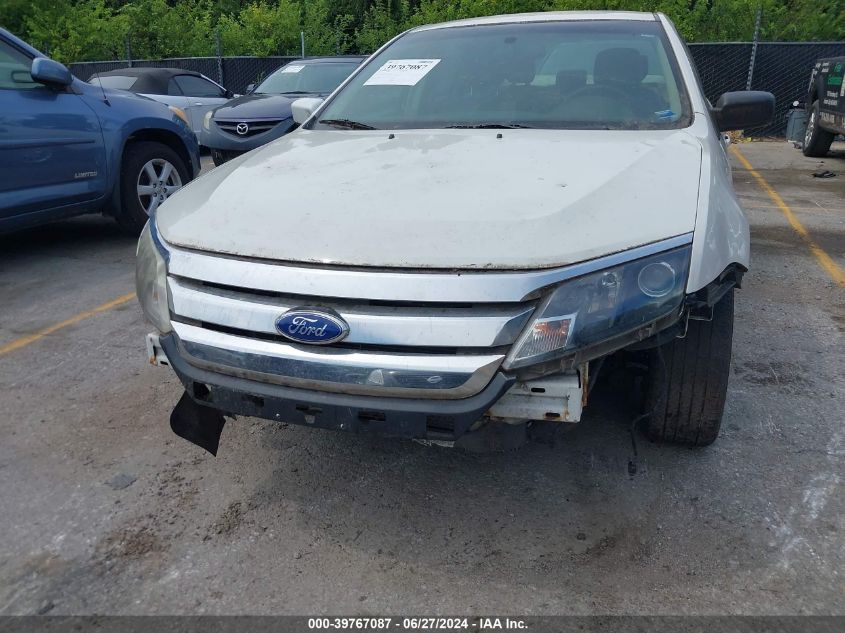 2011 Ford Fusion S VIN: 3FAHP0GAXBR257740 Lot: 39767087