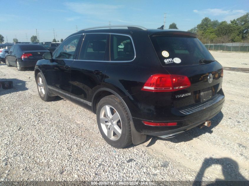 2013 Volkswagen Touareg Tdi Lux VIN: WVGEP9BP5DD005849 Lot: 39767147