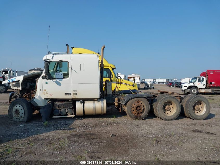 2015 Volvo Vhd VIN: 4V4K99EJ0FN911840 Lot: 39767314