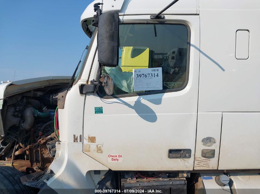 2015 Volvo Vhd VIN: 4V4K99EJ0FN911840 Lot: 39767314