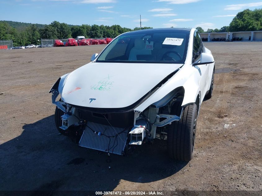 2024 Tesla Model Y Long Range Dual Motor All-Wheel Drive VIN: 7SAYGDEE0RA258365 Lot: 39767472