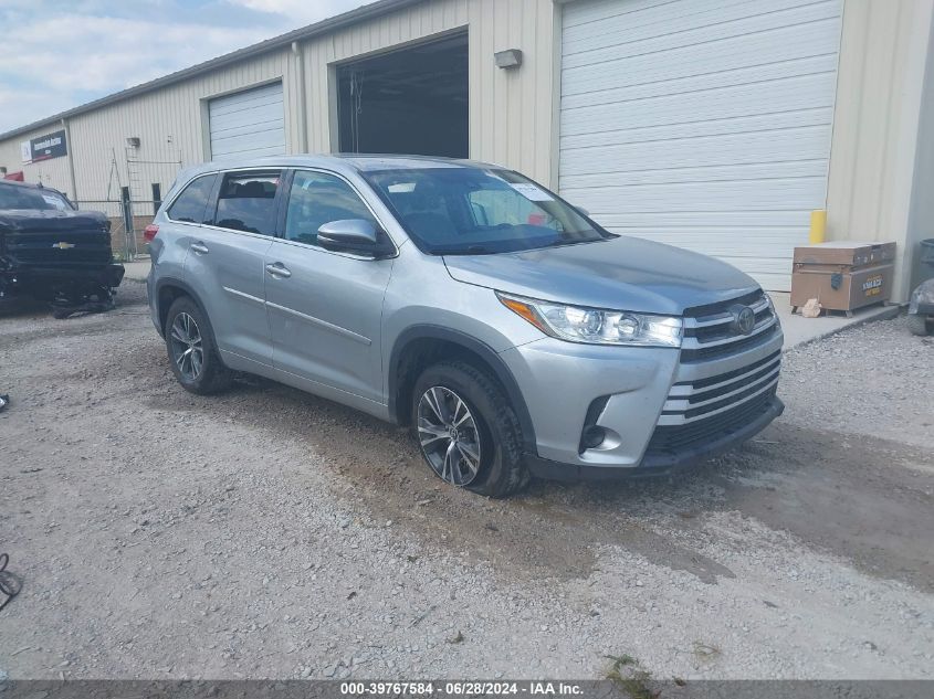 2018 Toyota Highlander Le VIN: 5TDZARFHXJS037402 Lot: 39767584