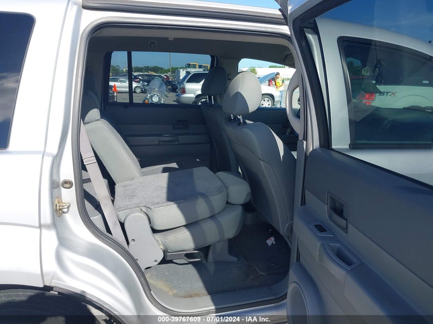 2004 Dodge Durango St VIN: 1D4HD38K64F123290 Lot: 39767609