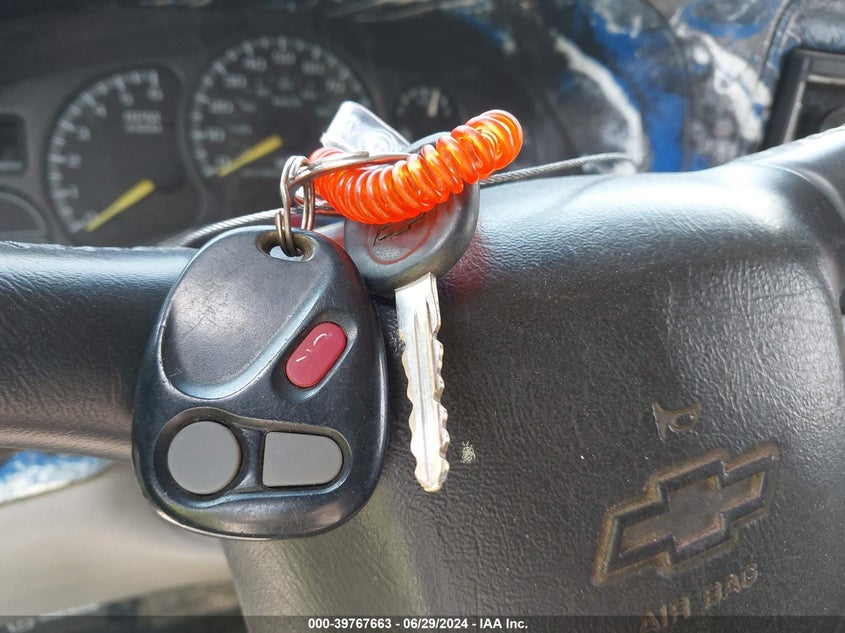 2000 Chevrolet Silverado 1500 Ls VIN: 2GCEC19T3Y1357821 Lot: 39767663