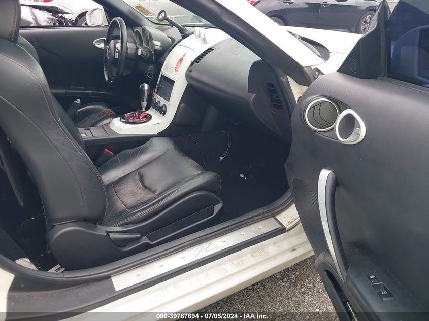 2005 Nissan 350Z Touring VIN: JN1AZ34D35M609661 Lot: 39767694