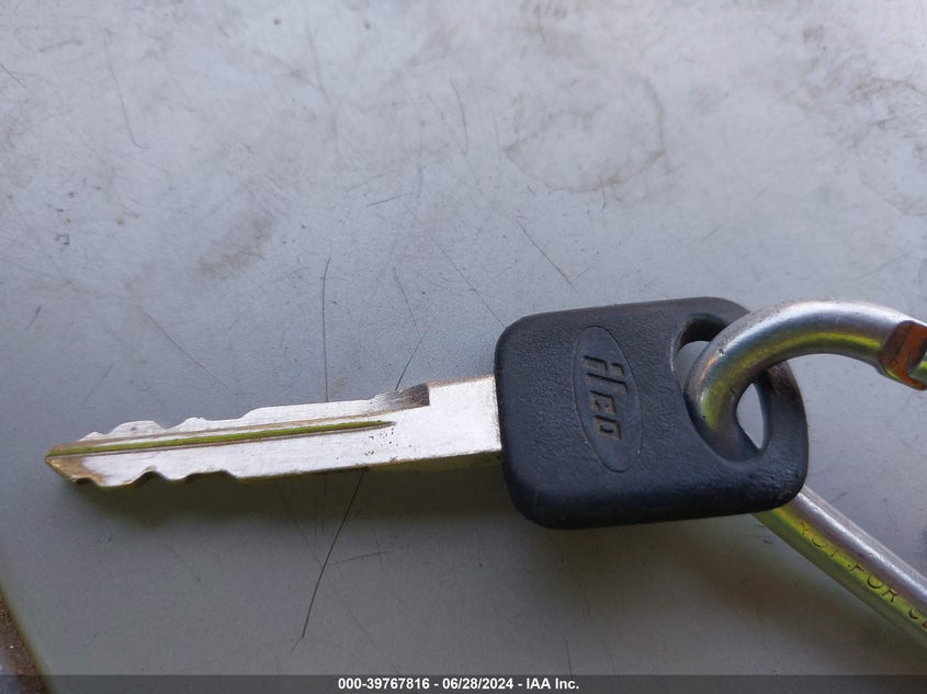 2001 Ford F250 Super Duty VIN: 1FTNW21F31EC63932 Lot: 39767816